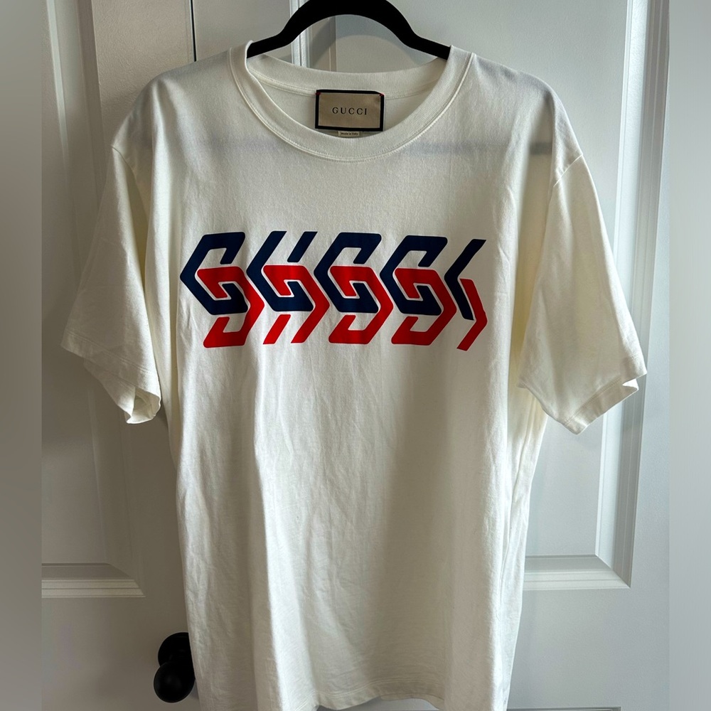 Gucci Mirror Logo-Print T-shirt
